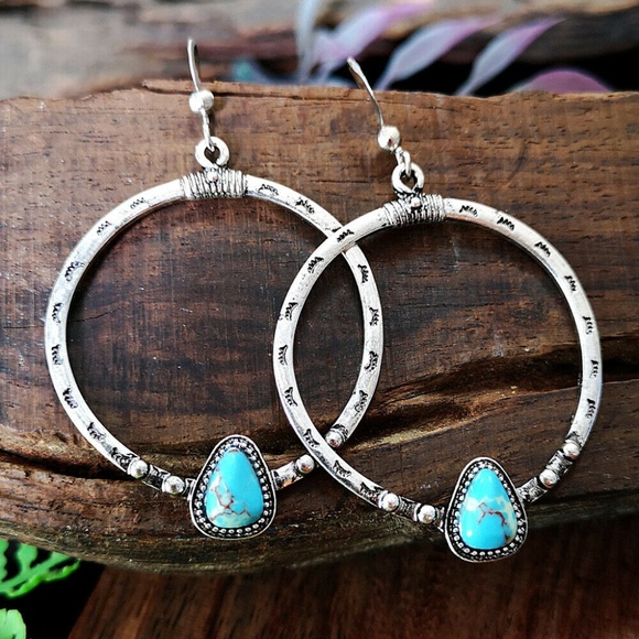 Vintage Boho Silver Turquoise Hoop Earrings - Picture 3 of 3